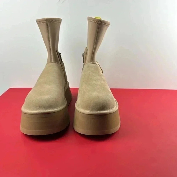 UGG Classic Dipper Sand Platform Suede Boots - 1144031 - Women's Size 10 NEW - Picture 2 of 7